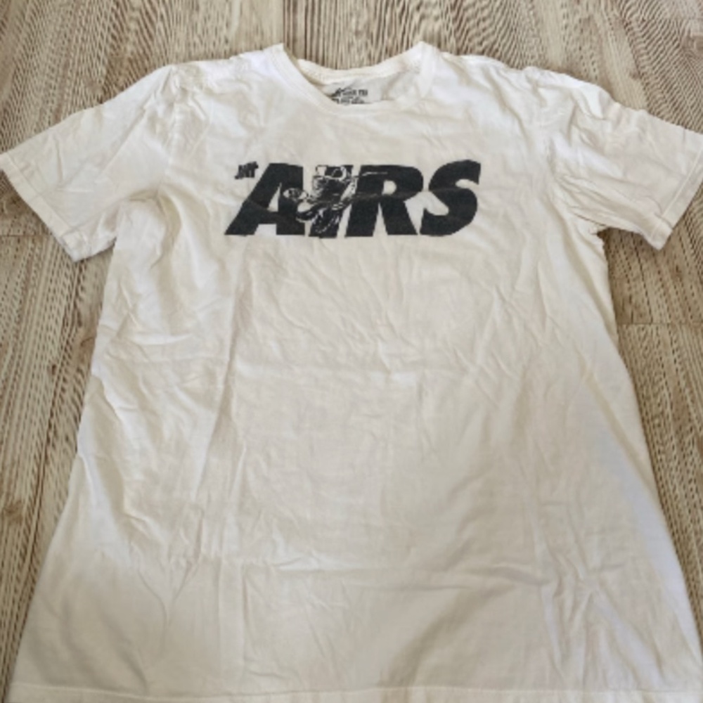 Men's nike bundle tshirt bundle, size small and medium graphic t-shirts - Picture 2 of 8